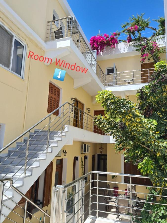 Avrahostelroom Karpathos Exteriör bild
